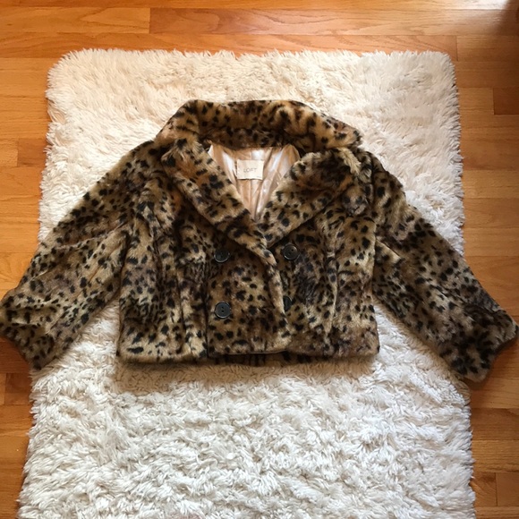 💛Faux fur leopard cropped jacket from LOFT🐆 - Picture 2 of 8